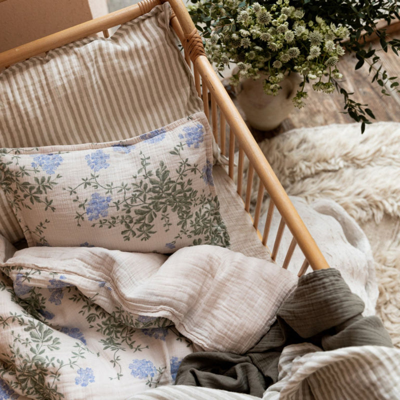 Garbo&Friends Stripe Anjou Cot Bed Set